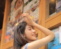 好漂亮的牛仔褲美女