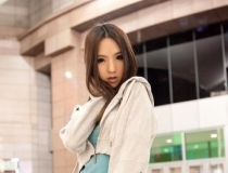 小女生無(wú)法掩飾的清純