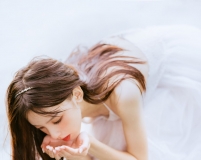 御姐長(zhǎng)發(fā)美女
