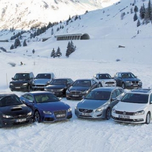 縱橫四海 試駕十款四驅(qū)車冰雪對比測試
