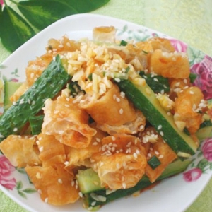 青瓜拌油條—一道不能經(jīng)常吃的美食