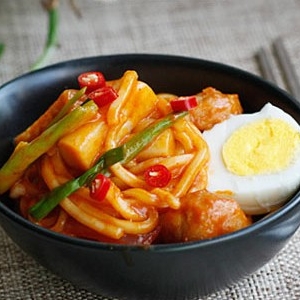 拉面炒年糕—就愛(ài)這個(gè)味兒