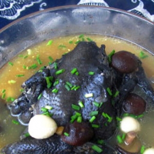 烏雞鵪鶉蛋湯—經(jīng)期女性的補養(yǎng)佳品