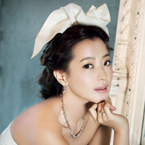 學(xué)金喜善本色新娘公主風(fēng)