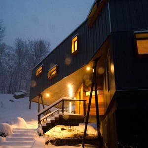 山坡上的奇跡 冬日溫暖小屋