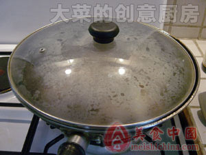 小雞燉蘑菇的做法