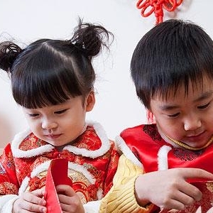 父母教孩子管壓歲錢