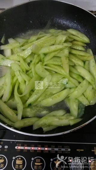 青瓜炒雞蛋的做法步驟：3