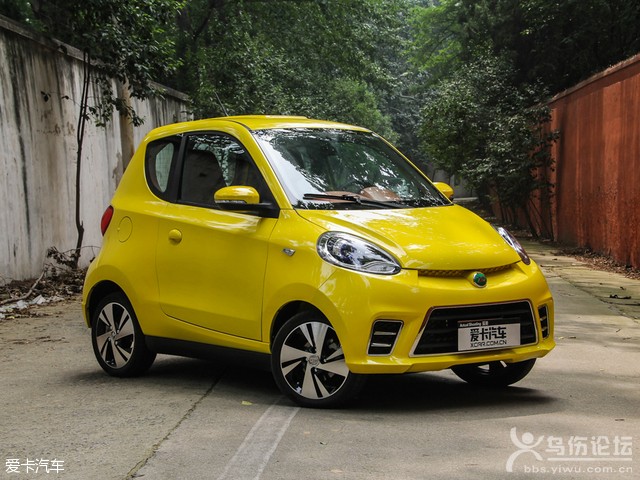 知豆電動車2015款知豆D2