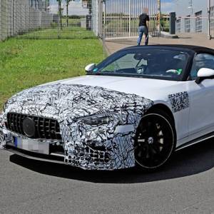 全新梅賽德斯-AMG SL諜照 或推插混車型