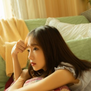 短發(fā)日系美女小清新細長