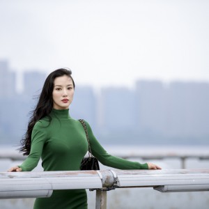 江邊很有味道的美女隨拍