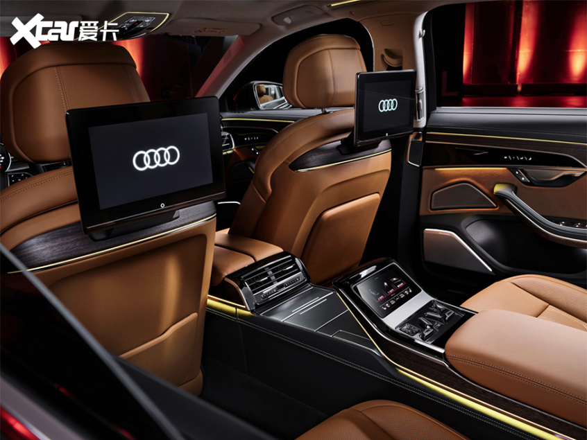 新款?yuàn)W迪A8L成都車展上市 新家族式設(shè)計(jì)