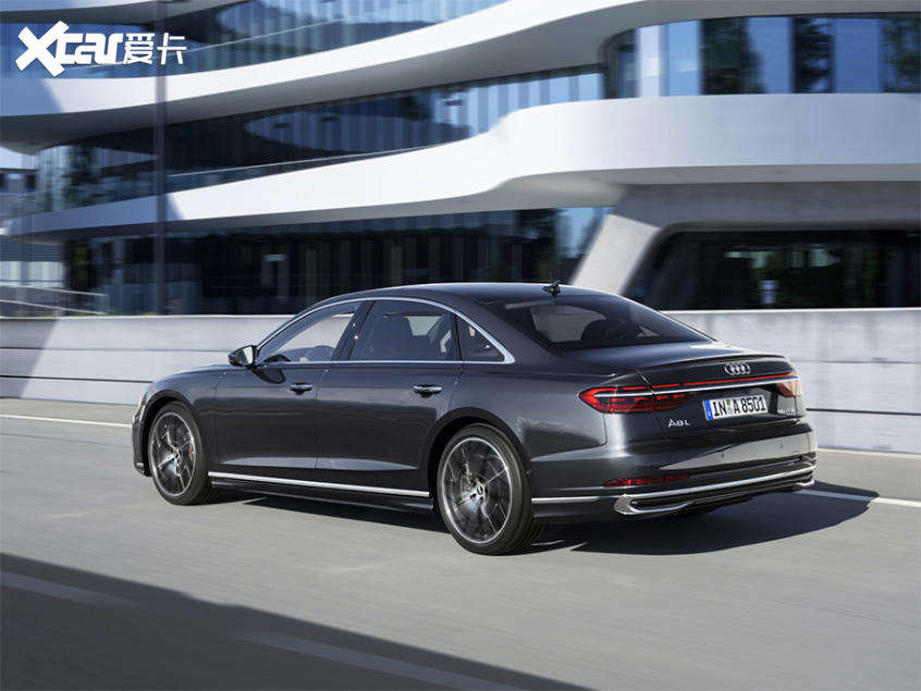 新款?yuàn)W迪A8L成都車展上市 新家族式設(shè)計(jì)