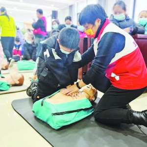 ׌(yng)o(h)M(jn)ǧf  2022мtʮ֕ɼȰl(f)CӖ(xn)11000˴