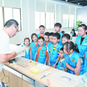 義烏市啟動公共機構生活垃圾分類“萬人志愿者”活動